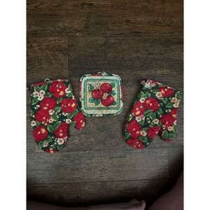 Apple Print Kitchen Set Oven Mitts‎ and Pot Holder Cottagecore Farmhouse Decor
